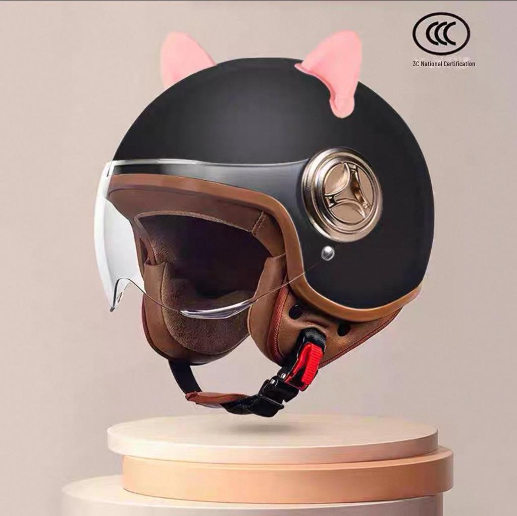 "Universal Retro Gray Motorcycle Helmet, 3C Certified for All Seasons"
