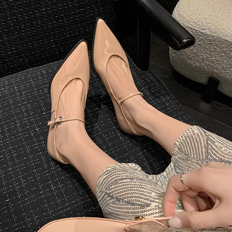 34-42 can be returned or exchanged in the autumn of 2025, the new fashion pointed cat heel single shoes women's one-word buckle soft leather women's