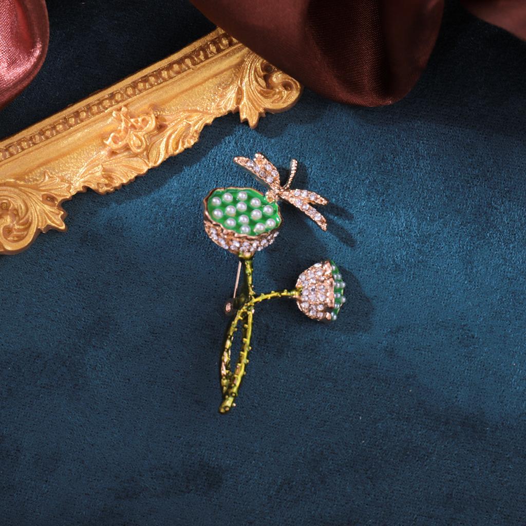 Green Rhinestone Dragonfly Lotus Pod Brooch Temperament Personalized Brooch High-End Fashion Autumn And Winter Coat Coat