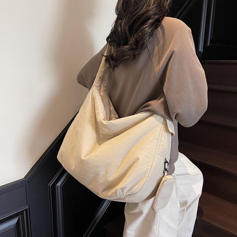 Canvas Bag Lazy Wind 2025 New Large-capacity Bag Women's Casual Shoulder Messenger Bag Class Tote Bag