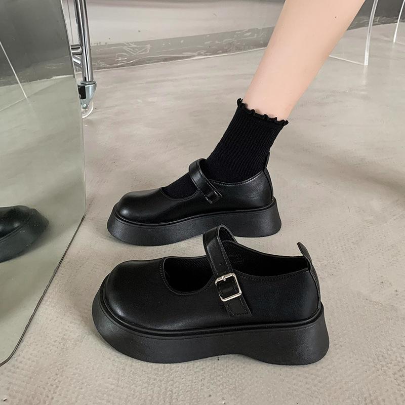 New style small leather shoes women and girls pork kidney shoes platform sweet cool Mary Jane shoes single shoes