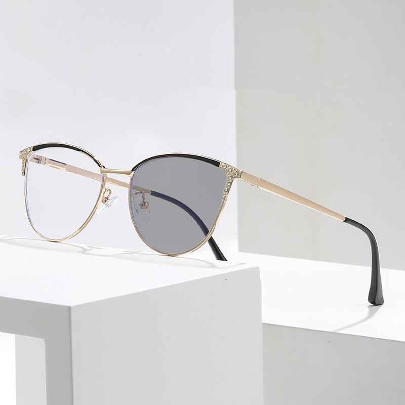 New Trend Cat Eye Pochromic Glasses Fashionable Diamond Cut Myopia Glasses Women Men Luxury Color Changing Eyewear 0-1.0-4.0