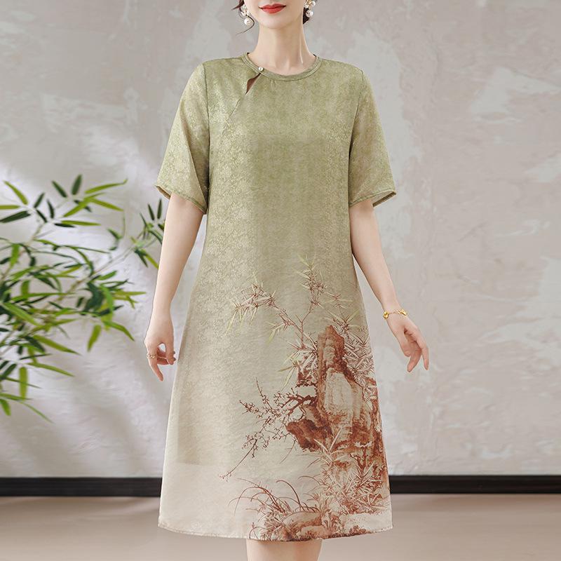 

2026 Summer Colorful Painted Qipao Dress for Middle-Aged & Elderly Women XL (90-105 jin) зелёный