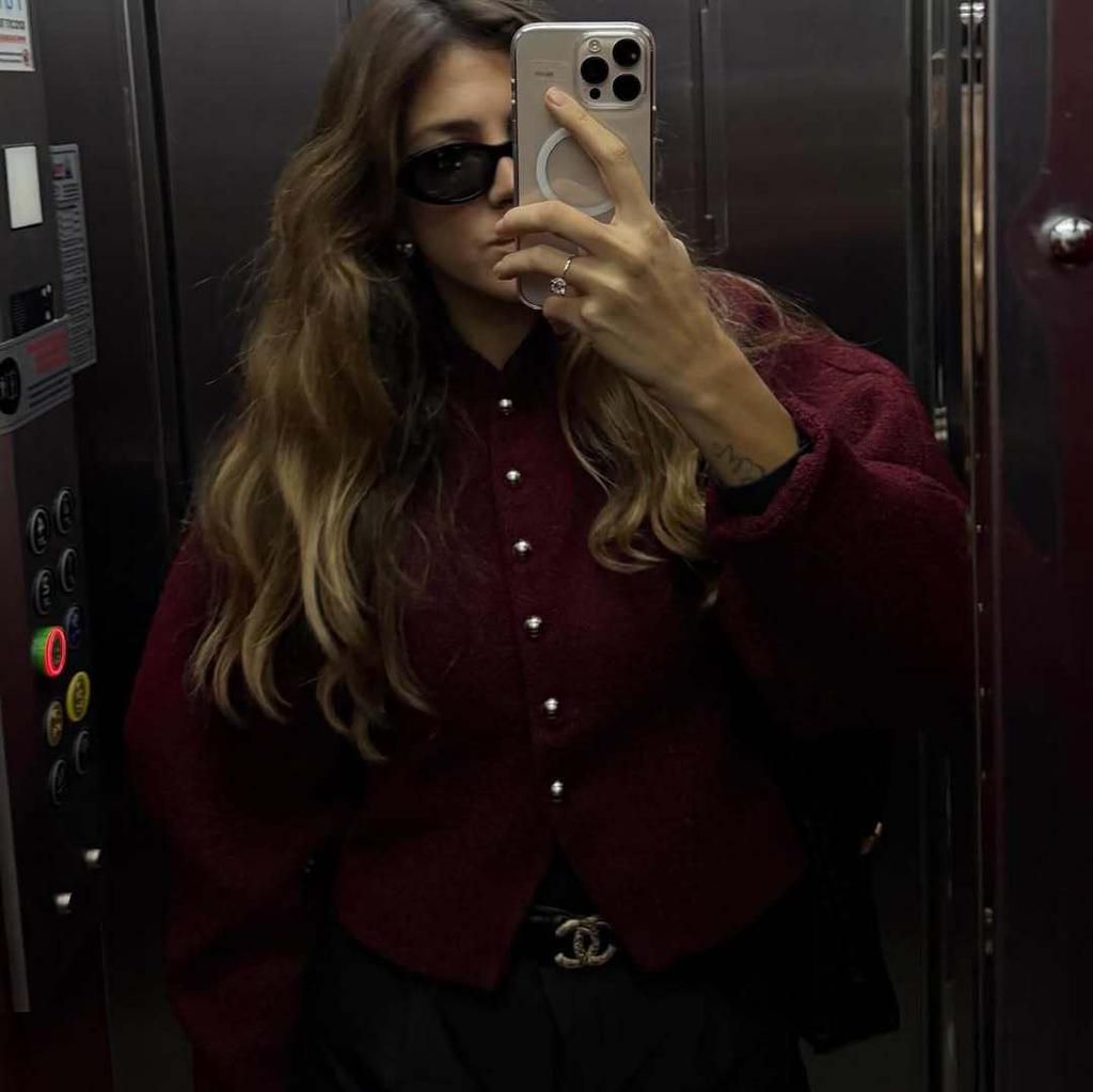 Burgundy Red Crew Neck Single-Breasted Short Coat: European & American Spring Fashion.