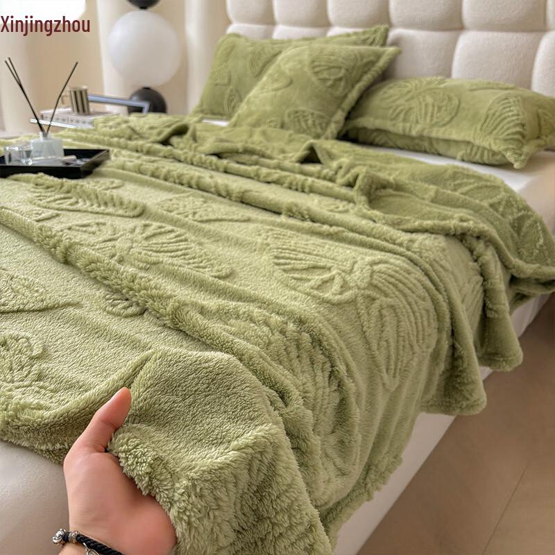 Тафтовый бархатный жаккардовый плед с бабочками