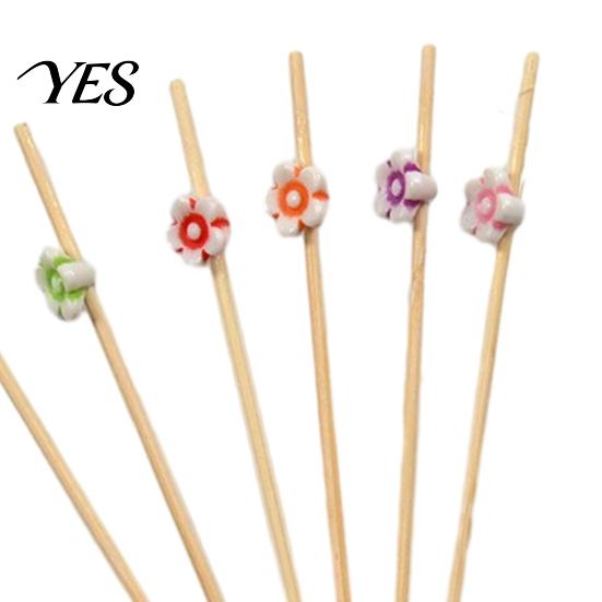 Colorful Wooden Fruit Tags 100Pcs Disposable Picks, Cocktail Picks with Decorative Leaves Cake And Dessert Flower Tips, Bamboo Skewers for Fruits