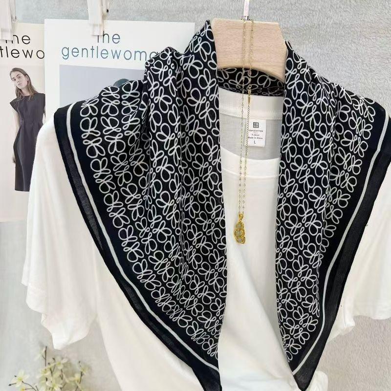 Print Satin Silk Square Scarf Hijab Women Bandana 90Cm Headscarves Neckerchief Ladies Muffler Shawl Wrap Foulard Headband