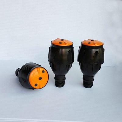 360° Drehbarer 4-Punkt-Magnetdüsensprinkler für die Gartenbewässerung