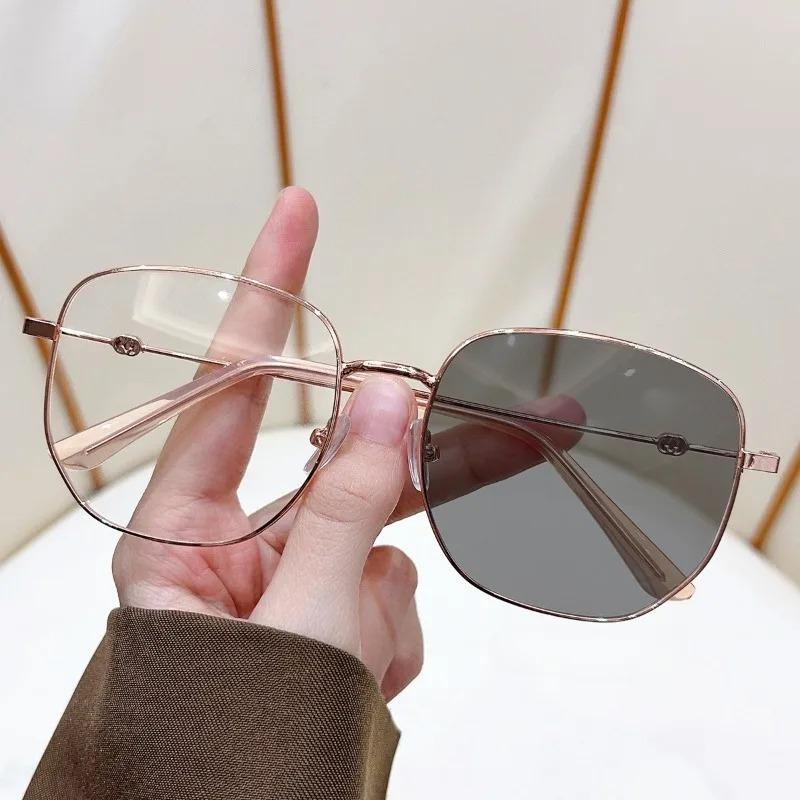 Fashionable Photochromic Large Metal Frame Myopia Glasses Unisex Comfortable Luxury Near Sight Eyeglasses 0 To -4.0