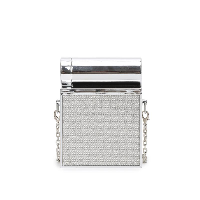 

Личность Креативная Металлическая Маленькая Сумка 2025 Новая Европейская и Американская Мода Нишевая Сумка Через Плечо Женская Цепочка Кроссбоди Сумка-Коробка для Сигарет белый