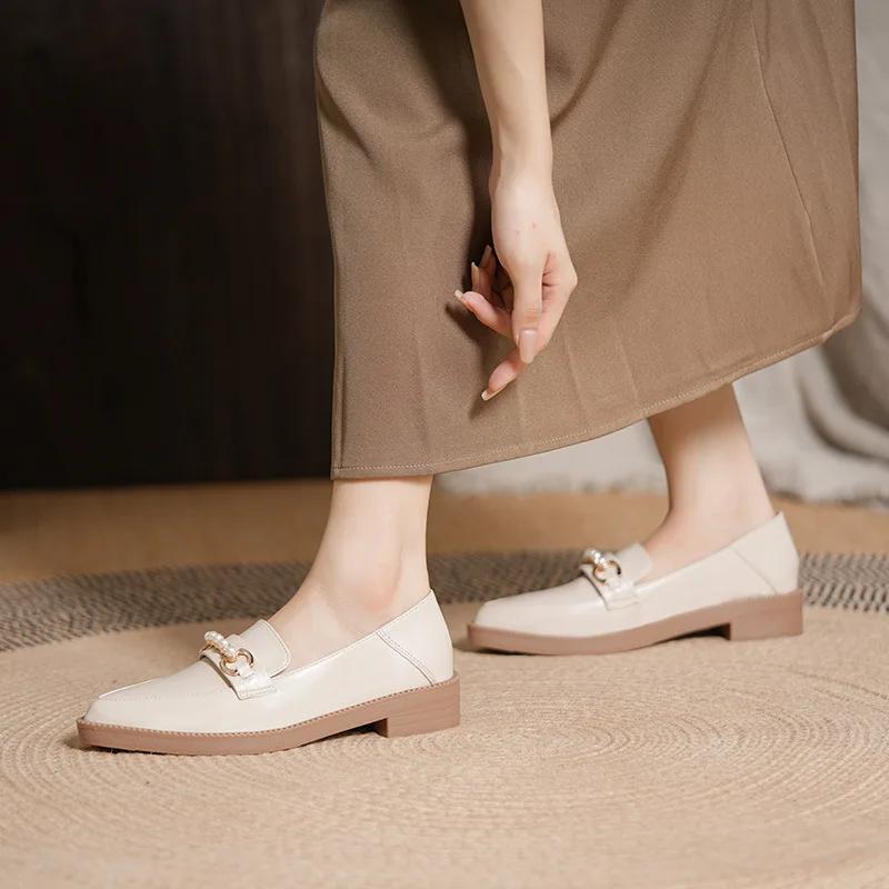 New Women Fashion Leather Casual Shoes Beautiful Pearl Chain High Heels Shoes Girl Slip-on Loafers