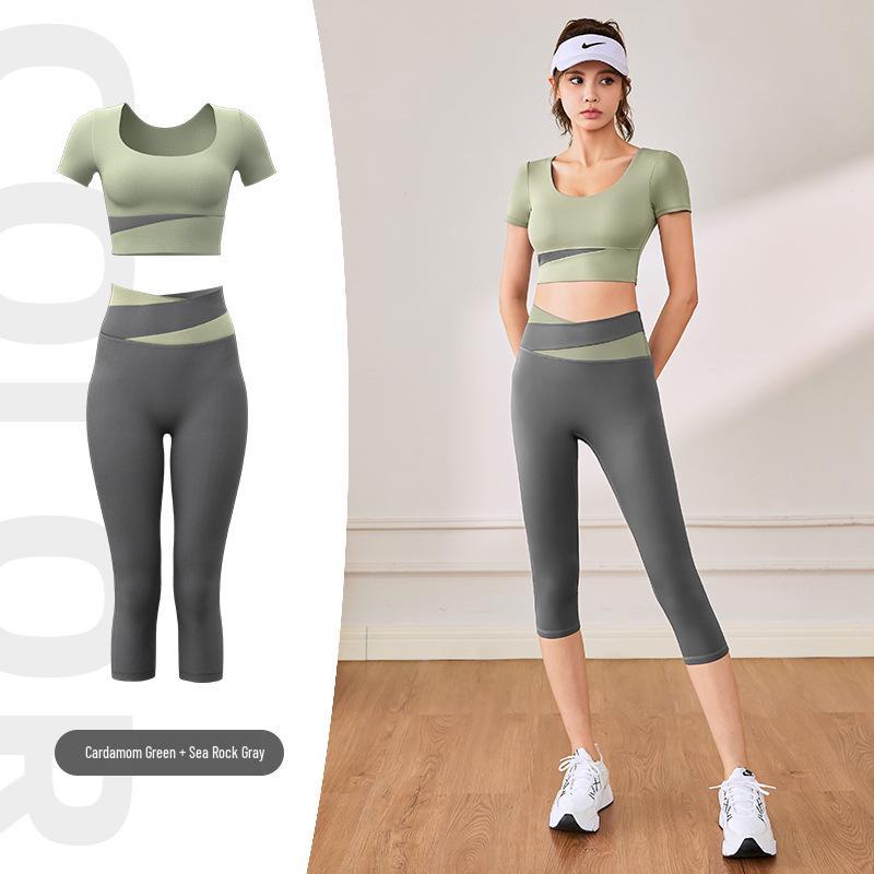 

Women s Summer Seamless Quick-Dry Yoga & Pilates Set - Skin-Friendly, Breathable, High-Elasticity Athletic Wear M
