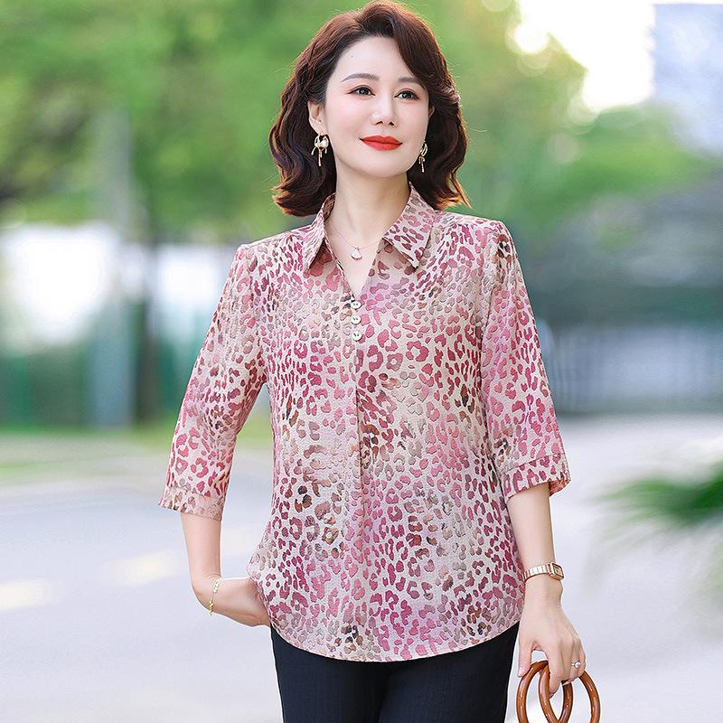 

Middle-Aged Women s Summer Lapel Shirt - 3/4 Sleeve, Lightweight & Fashionable for Spring/Summer 5XL (suggested 140-150 jin) розы красного