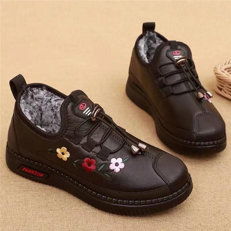 Winter new Beijing old cloth shoes women's polyurethane sole non-slip and warm one-pedal middle-aged and elderly mother shoes