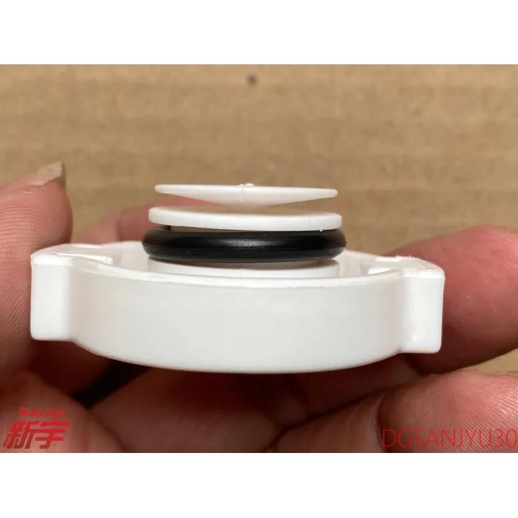 

КРИШКА,Р/С РЕЗЕРВУАРУ ОЛИВИ/Outlander 2004-2006 / Grandis pajero V73 кришка бачка оливи насоса-підсилювача MR369155