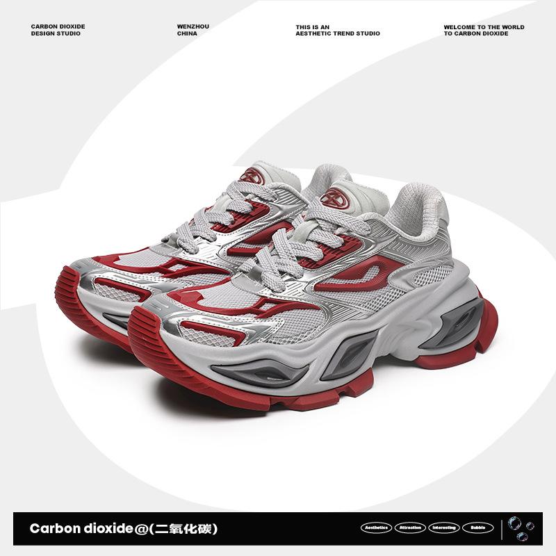 

2025 осень и зима новая обувь мужская кошачий глаз с перекрещенным зрачком спортивная и повседневная универсальная сетчатая дышащая увеличивающая рост пара обувь для папы Female code 36 красный