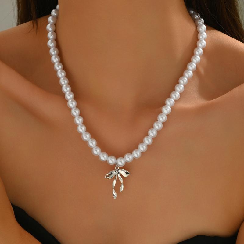 Bow Pearl Neck Chain Premium Necklace Light Luxury Niche Pendant Clavicle Chain Women's Jewelry