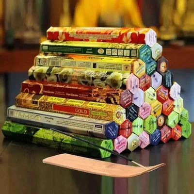 9 Scatole Bastoncini d'Incenso con Piatto per Incenso Incenso Indiano Autentico Premium Confezione Mista Multiple Fragranze Sorpresa Casuale Hotsale