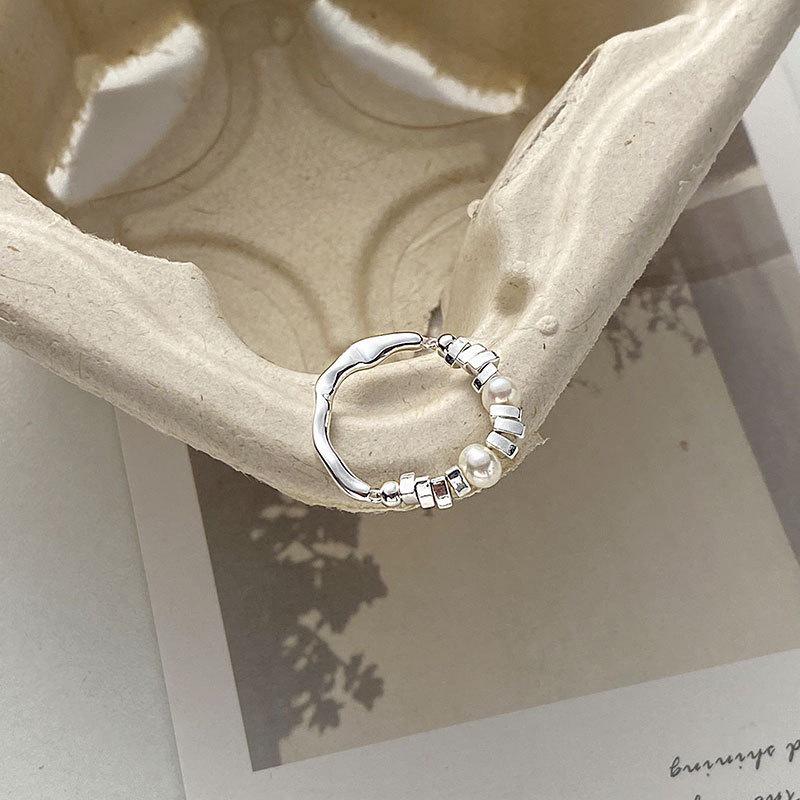 Elegant Women's Geometric Irregular Pearl Elastic Ring - Trendy New Style for Index Finger