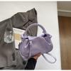 Niche Design Bag Women's New Summer Messenger Bag Portable Pleated Cloud Bag