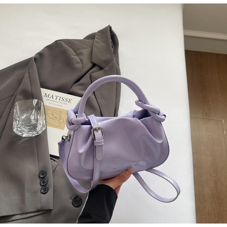 Niche Design Bag Women's New Summer Messenger Bag Portable Pleated Cloud Bag