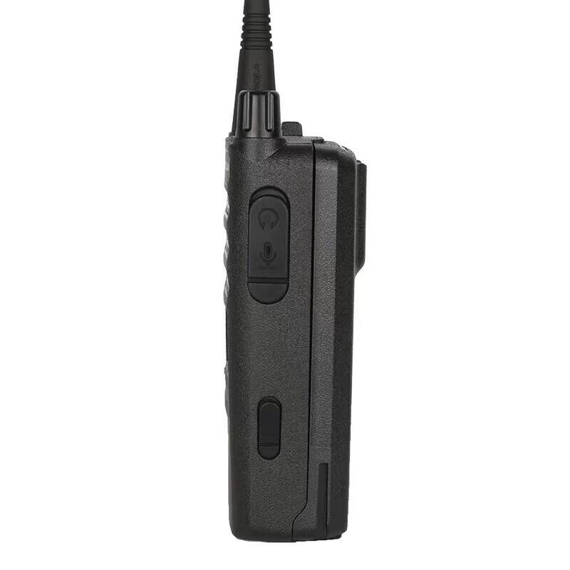 Motorola XiR C2620 UHF Digital Two-Way Radio (CN version)