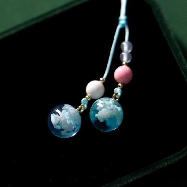 User Friendly Silicone Phone Lanyard Portable Blue White Cloud Glowing Phone Lanyard Unique Phone Chain Accessory