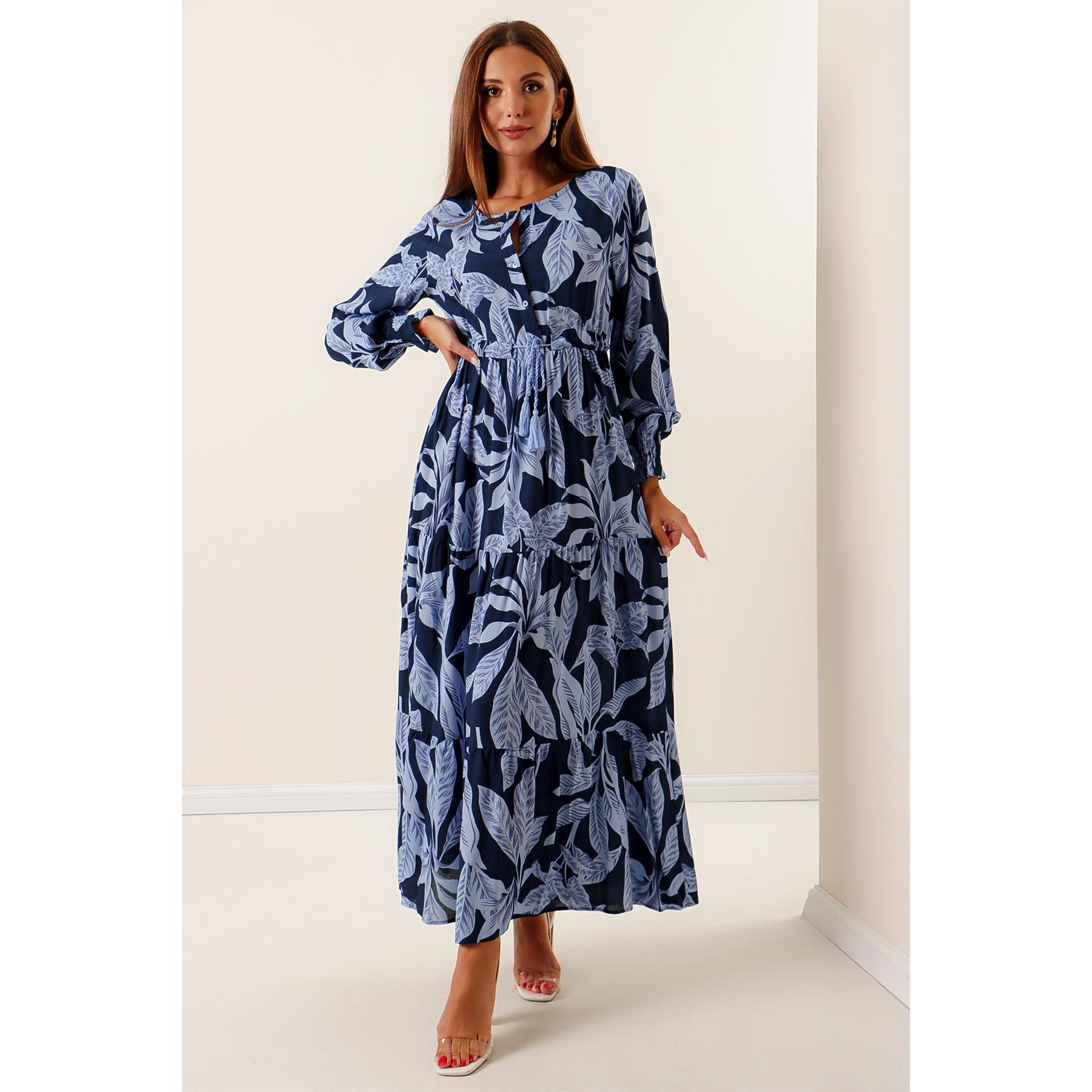 

Длинное платье из вискозы с узором в виде листьев и плиссированным рукавом на пуговицах спереди