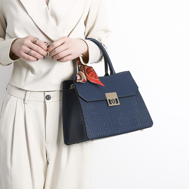 Red handbag for women, mother's wedding bag, elegant wedding handbag for middle-aged ladies, mother-in-law's birthday gift, women's bag