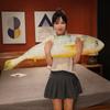 Riesige 180cm Simulation Gelber Fisch Plüschtiere Gefülltes Weiches Tier Karpfen Kissen Kreatives Schlafkissen für Kinder Mädchen Elegantes Geschenk