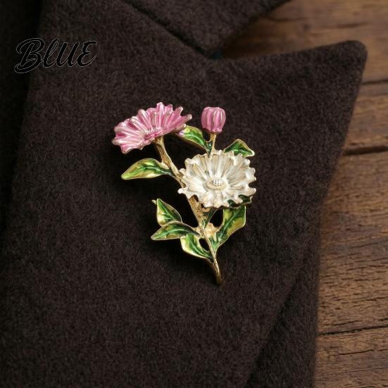 Windbreaker Brooch Pin Enamel Coloring Three Chrysanthemums Design Zinc Alloy