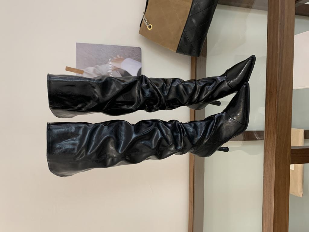 2025 autumn and winter new pleated design black leather boots, wearing soft-soled thin knight boots for women