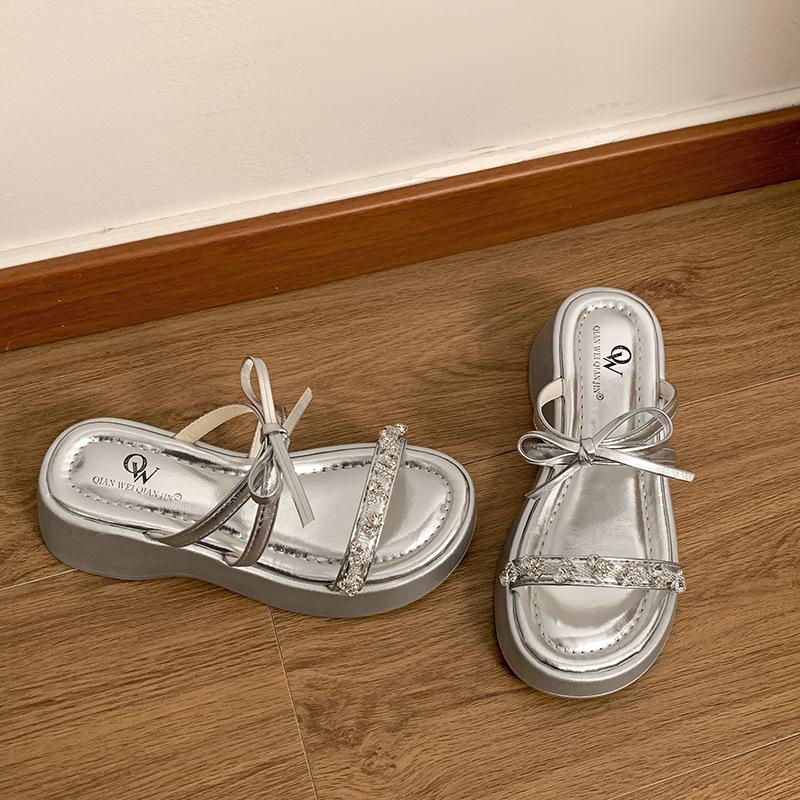 

Black Internet celebrity explosion French platform slippers women s summer wear 2025 new heightening non-slip with skirt sandals 40 серебряный