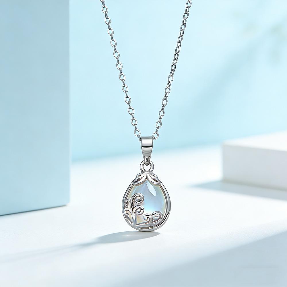 925 Silver Moonstone Vine Pendant Necklace for Women Elegant Collarbone Chain 925 silver