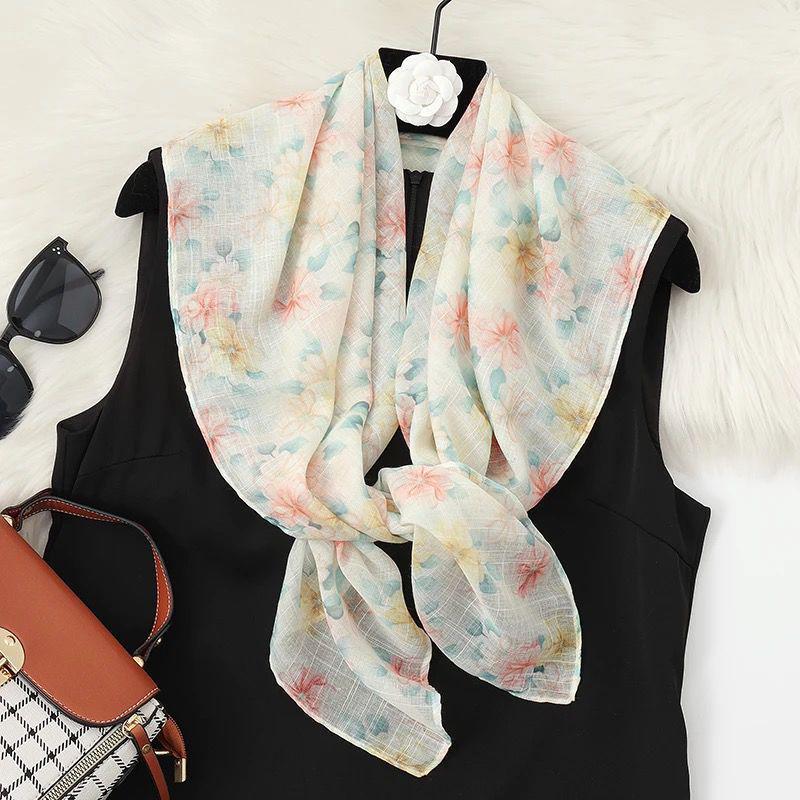 Foulard Leggero in Seta Floreale 90x90 - Sciarpa Decorativa Traspirante per Donna