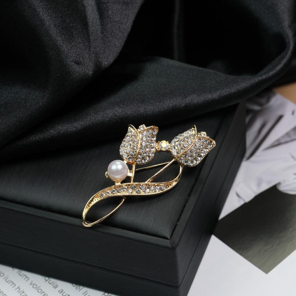 Retro Květinová Perlová a Diamantová Slitinová Brož