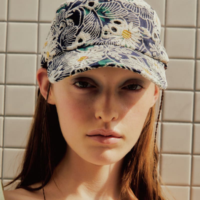 

poesiedame FLORAL APPLIQUE CAMP CAP FREE