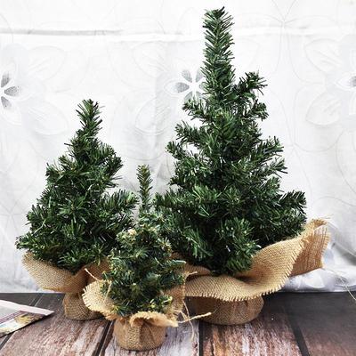 Enfeite de Mini Árvore de Natal com Base de Juta - 20cm e 30cm Decoração Festiva Verde para Mesa ou Vitrine de Shopping