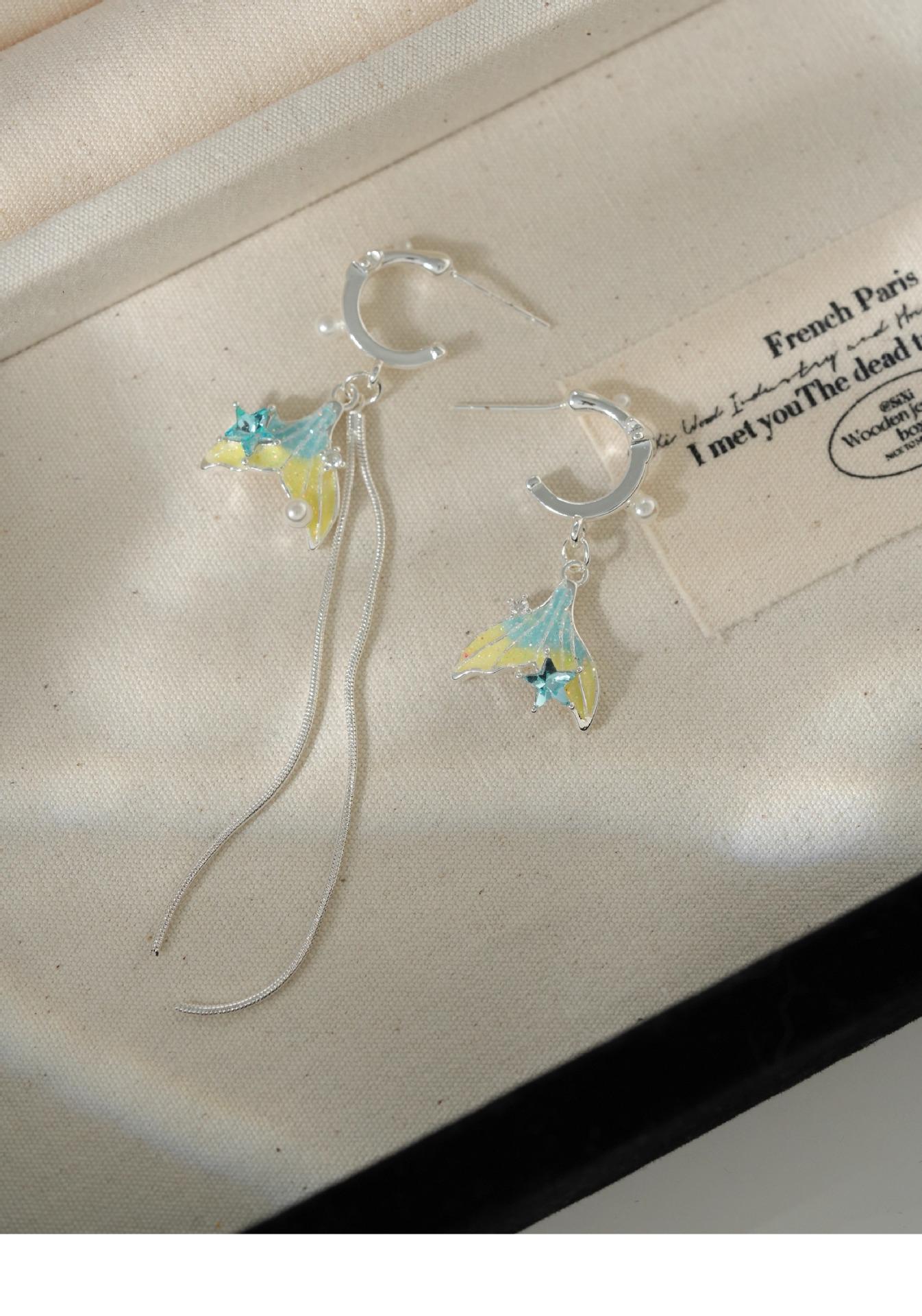 Asymmetrical Blue Fishtail Pearl Tassel Earrings - Light Luxury Mermaid Dangles, Versatile Niche Accessory