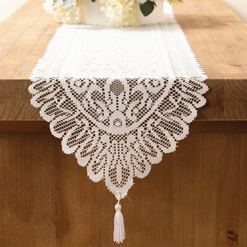 1PC Christmas Table Runner Lace Table Runner Christmas Flower Lace Table Cover for Home Kitchen Tablecloth Wedding Party Supply