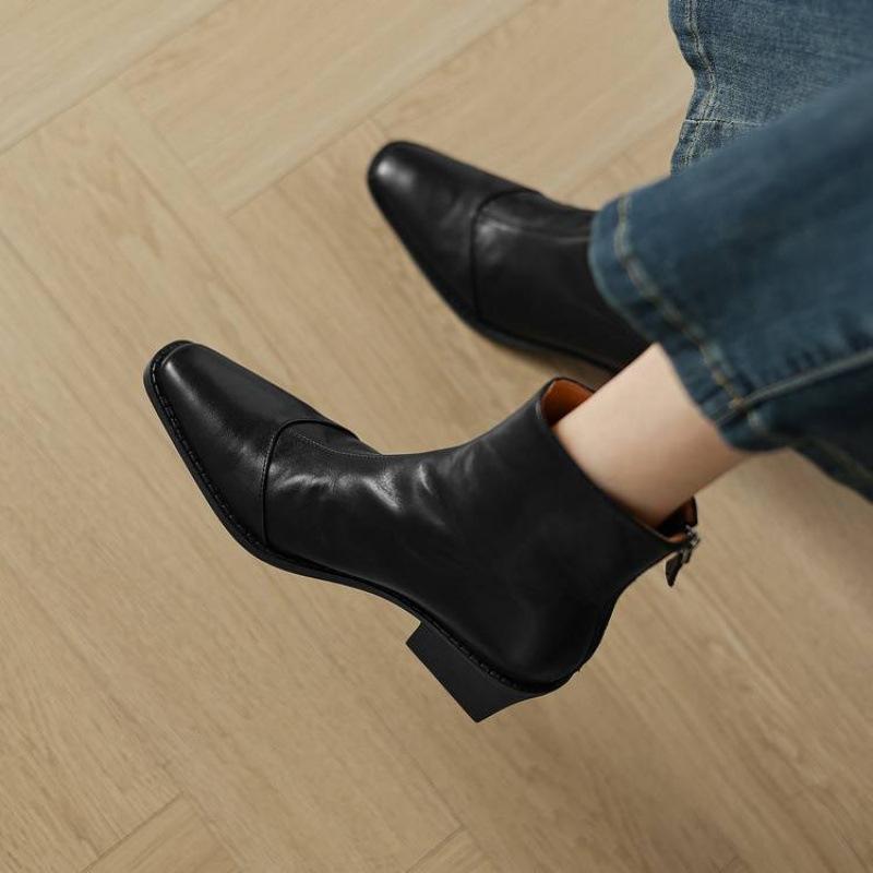 Korean version of medium heel leather pointed fashion boots women's large size square heel comfortable cowhide women's boots rear zipper medium bo
