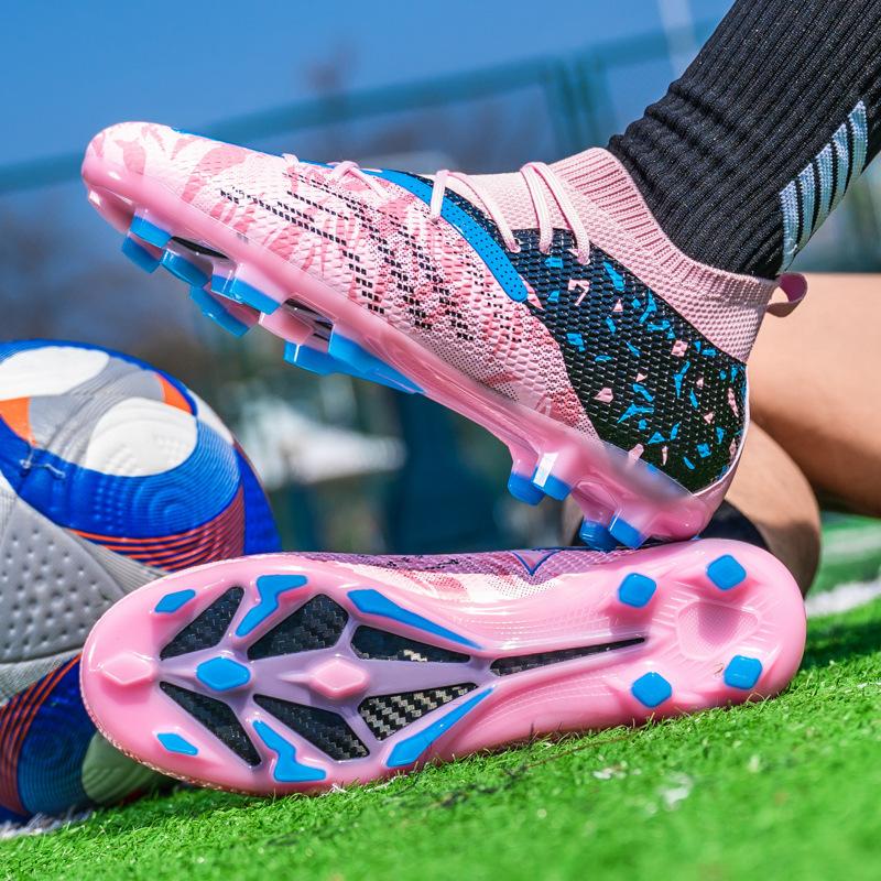 Seamless cut competition large size outdoor training new knitted fg spike men's football shoes