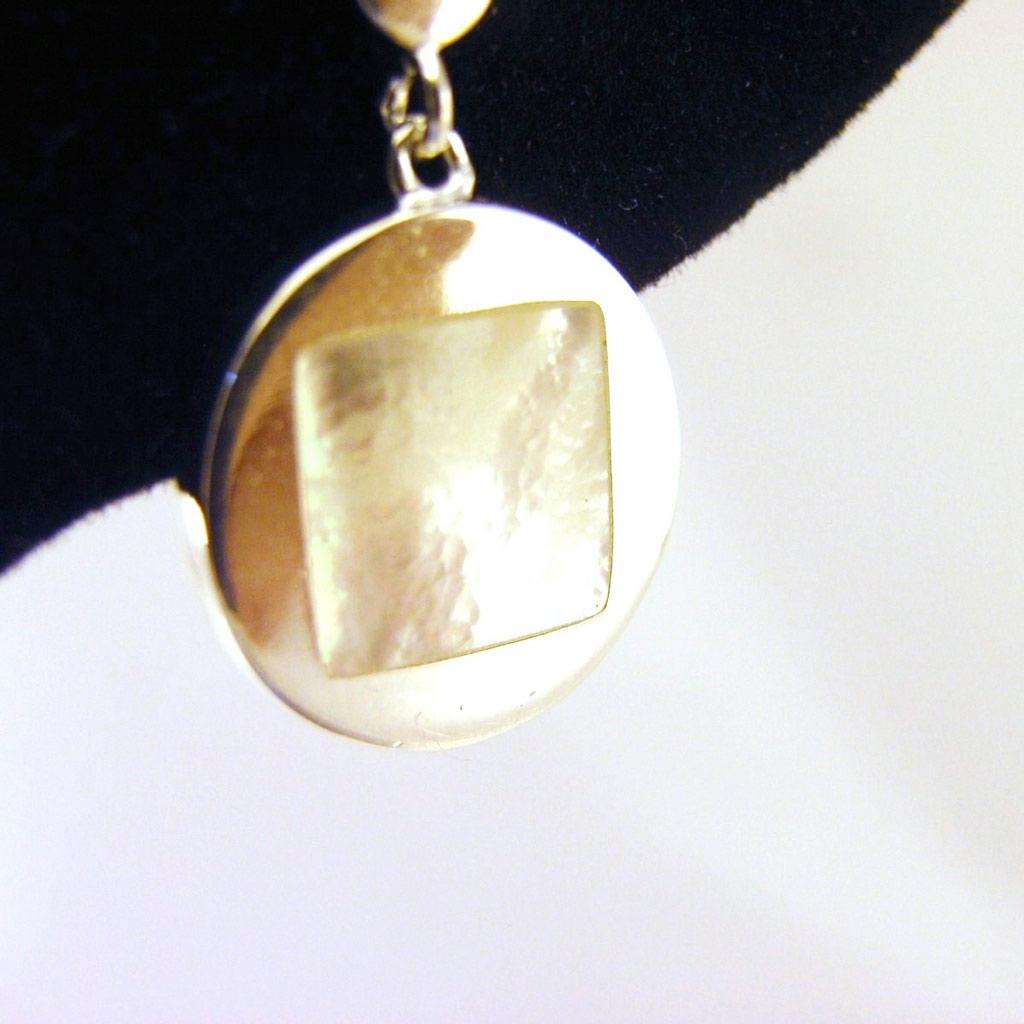 Les Trésors De Lily [F0035] - Silver Earrings 'Wisdom' Silver Mother-of-pearl - 19x13 Mm