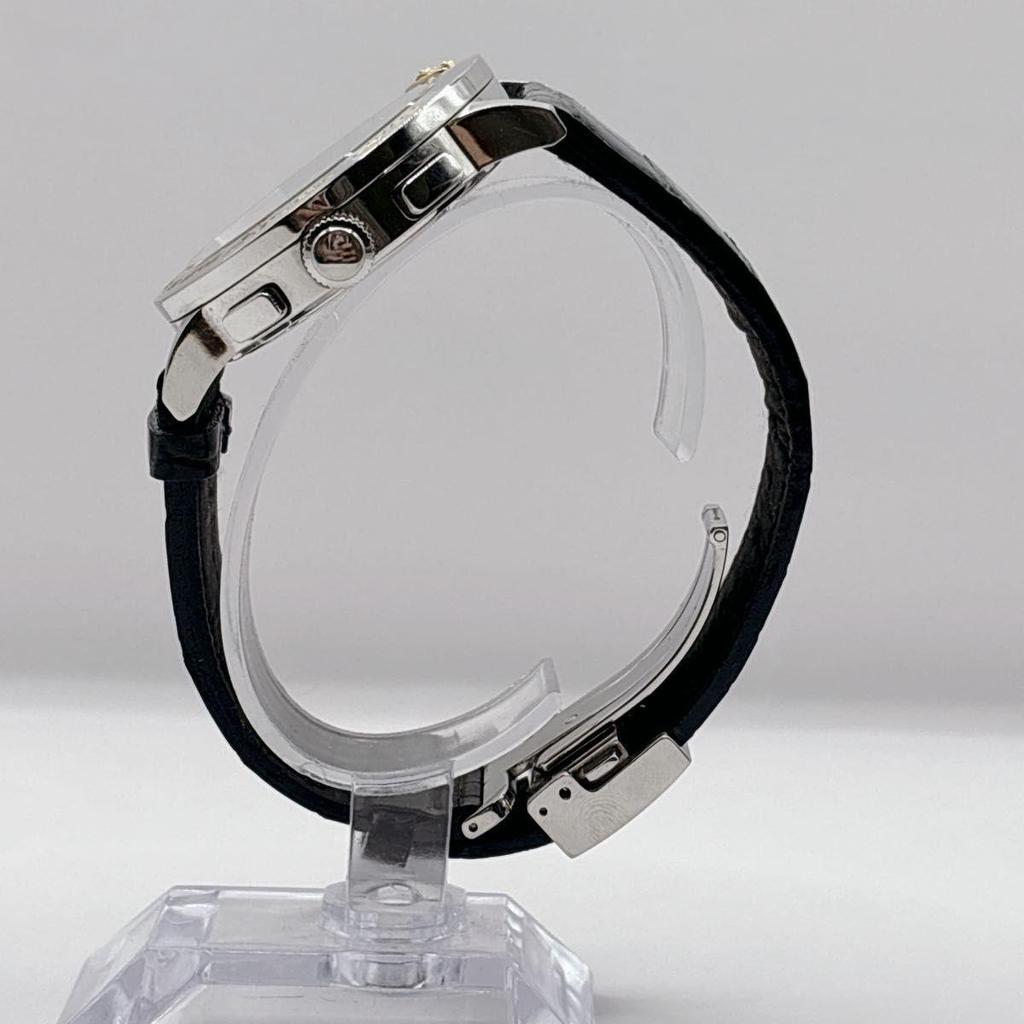Used Box included, beautiful condition, Vivienne Westwood VW-2097 chronograph, Kiss Me Once, leather, Orb