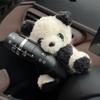 Plysj Panda Clutch Dekorasjon Bilvisker Blinklysbryter Ornamenter Søt Sløyfe Panda Bilvisker Dukke Auto Interiørtilbehør