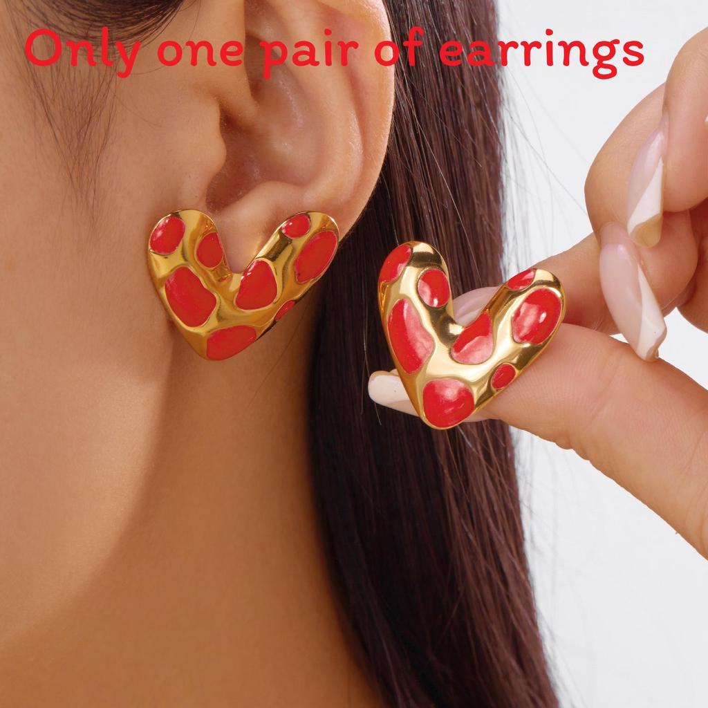 Minimally Designed Heart-shaped Shell Exterior Earrings For Women Style 1