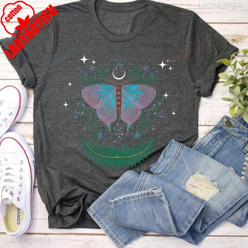 New Style Crescent Moon Celestial Botanical Cottagecore Goblincore Clothing Witchy Moth T Shirt Crewneck High Quality Cotton