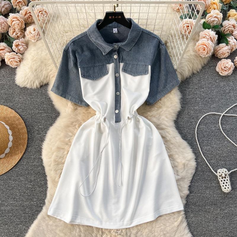 

Джинсовое платье из двух частей для весеннего отдыха и отпуска с короткими рукавами в стиле пэчворк и поясом на шнуровке Платье в уличном стиле One Size синий/белый