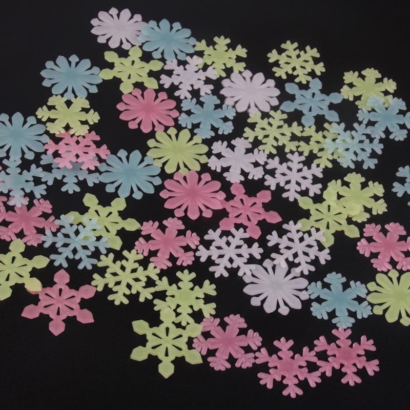 50Pcs 3D Luminous Snowflakes At Night Glowing Fluorescent Wall Stickers For Children Baby Room Bedroom Christmas Diy Decoration