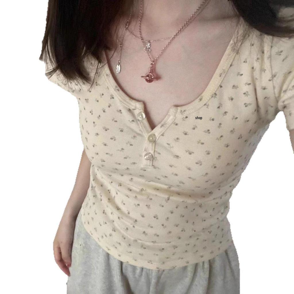 Women's Short-Sleeve Floral Cropped T-Shirt - Petite Slim Fit, Trendy Summer Design